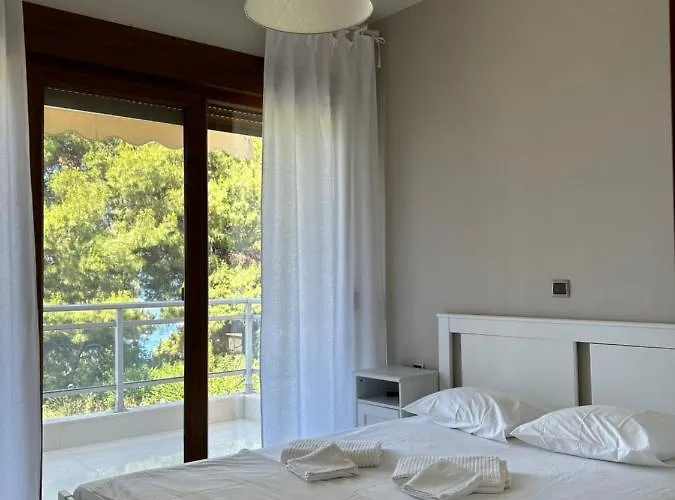 Cute House By The Sea Vakantiehuis Kriopigi
